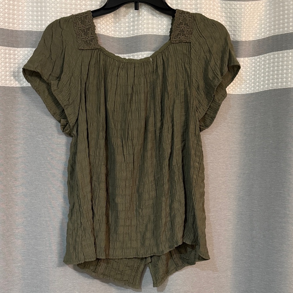 Rewind Sage Green Button-Front Blouse - Picture 4 of 4